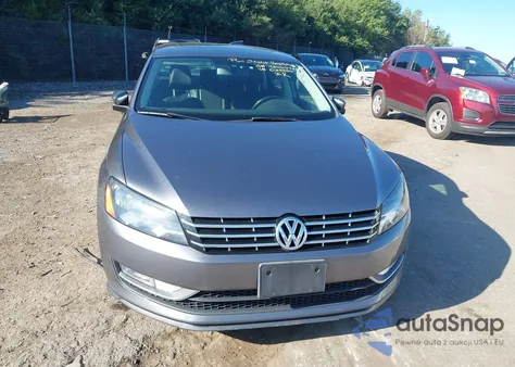 2015 Volkswagen Passat 3.6L V6 Sel Premium из США, поврежденный, VIN 1VWCM7A36FC025556
